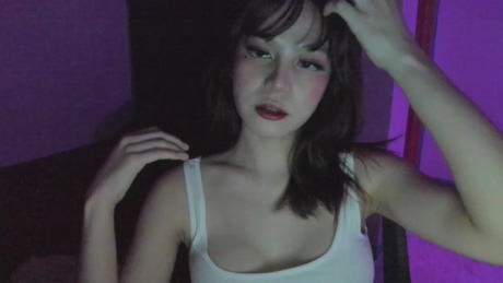 _alluring_christie_  20-04-2022